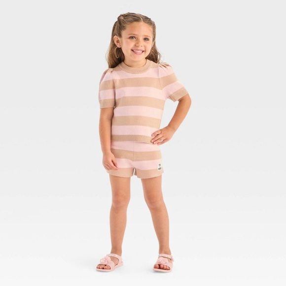 Grayson Mini Toddler Girls' Striped Puff Sleeve Sweater & Shorts Set - Beige 5T - Picture 1 of 7